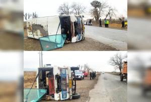 آخرین وضعیت واژگونی مینی بوس در نیشابور؛۱۴ نفر مصدوم شدند