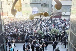 ترامپ، لاریجانی و شمخانی؛ جدل مهم ظهر جمعه