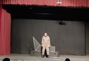 اجرای نمایش «سگ هار» در نوشهر