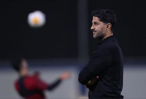 مربی پرسپولیس: هیچ ارتباطی با هوادار متمول ندارم
