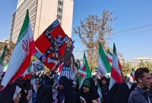 حضور شخصیت‌های سیاسی در راهپیمایی ۱۳ آبان