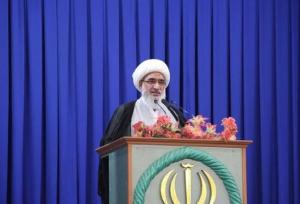امام جمعه بوشهر: کالاهای اساسی با قیمت مناسب در اختیار مردم قرار گیرد