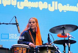 نوای نواحی با اجرای بانوان در جزیره کیش طنین‌انداز شد