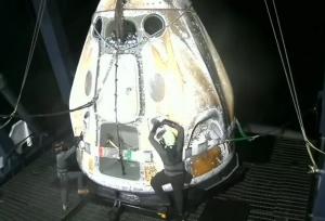 فضانوردان «کرو ۱۱» به زمین بازگشتند