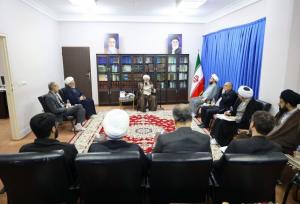 آیت الله لائینی: دانشگاه و حوزه دو قطب فکری و علمی جامعه هستند