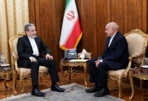 دیدار سفیر جدید جمهوری اسلامی ایران در کره شمالی با عراقچی