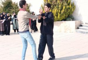 روایت ایستادگی مردم با اجرای نمایش خیابانی «در حوالی تجریش»