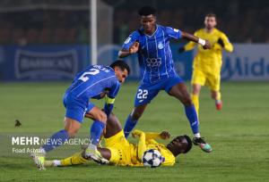 استقلال در زمین بزرگتر ندارد/ بازیکنان نیمکت‌نشین باید مدیریت شوند