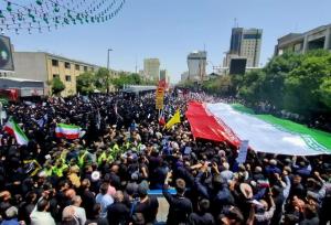 روایت یک روز باشکوه از مراسم تشییع شهدا در مشهد