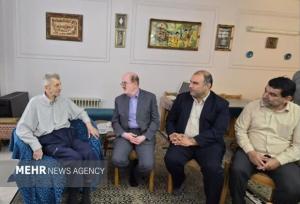 تجلیل مسئولان لنگرود از پدر علم فیزیولوژی گیاهی ایران