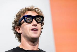 عرضه عینک واقعیت ترکیبی متا به ۲۰۲۷ موکول شد