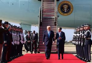 استقبال کره جنوبی از ترامپ با فرش قرمز+ فیلم