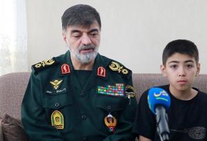 دیدار سردار رادان با ۴ خانواده شهید انتظامی در دفاع مقدس ۱۲ روزه