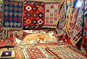 صنایع دستی؛ از تولید سالانه ۱۰۵ هزار متر مربع تا صادرات صفر درصد
