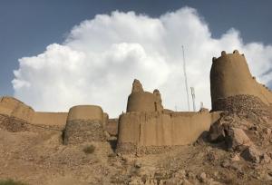 سرپرست میراث فرهنگی کرمان: مرمت قلعه تاریخی شهرستان کهنوج آغاز شد