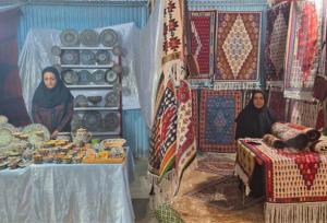 نمایشگاه دفاع مقدس فرصتی برای پیوند ایثار با هنرهای سنتی