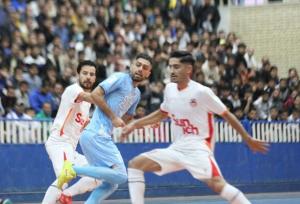 گیتی‌پسند باخت و صدرنشین ماند؛ برد ارزشمند گهر در اصفهان