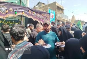روایت تصویری از حضور پرشور دلدادگان در پیاده‌روی اربعین در الیگودرز