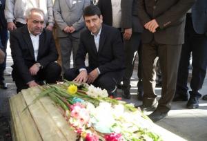 ادای احترام وزیر ارتباطات به شهدای والامقام آذربایجان شرقی