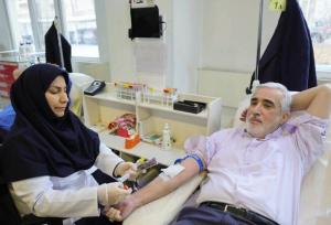 رئیس سازمان غذا و دارو خون اهدا کرد