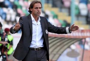 اخراج سرمربی حریف سپاهان