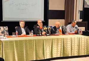 پوریا: خرید توپ های استاندارد بدمینتون؛ به دنبال مدال در جام خزر هستیم