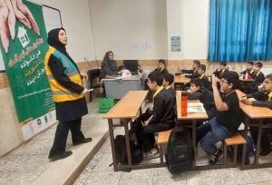 اجرای پویش «شهر آماده» در مدارس منطقه ۲ هم‌زمان با هفته پدافند غیرعامل