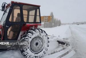 بازگشایی محور گردنه قلاجه در مسیر شهرستان گیلانغرب