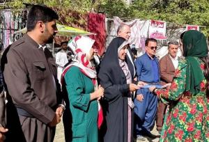 دختران موفق روستای بیساران تجلیل شدند