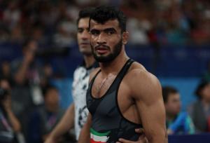 جدال سخت دارنده مدال المپیک با مدعیان جهان