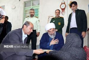 امام جمعه خورموج: شهدا زنده و ناظر بر اعمال ما هستند