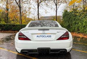 تصاویر هیولای ۱۲سیلندر مرسدس بنز در تعمیرگاه جلب توجه کرد