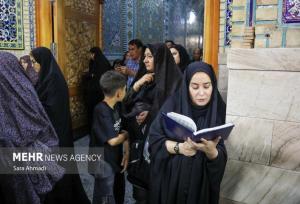 حال و هوای حرم مطهر امام رضا(ع) در شب لیلة الرغائب