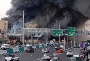 حریق گسترده یک بازارچه در جنت آباد تهران