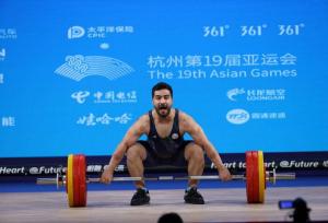 دارنده مدال طلای جهان: رقم قراردادهای وزنه‌برداران درجا زده است!