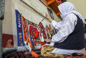 جلالی: ایجاد اتحادیه صنایع دستی ضروری است