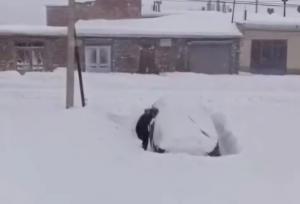 روستای گنبرف زیر یک متر برف فرو رفت