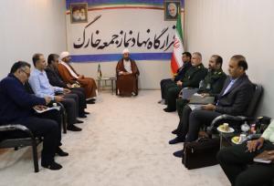 امام جمعه خارگ: دشمنان نوجوان ایرانی را هدف گرفته‌اند
