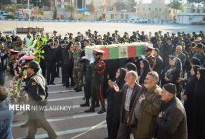 وداع جانگداز همرزمان پلیس کرمان با پیکر مطهر سرباز شهید عالی پور