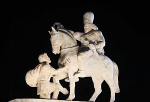 ماجرای جابجایی مجسمه والرین از میدان انقلاب چیست؟