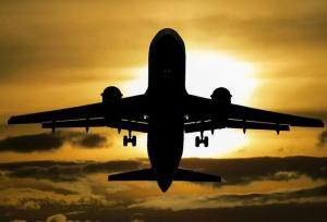 مجوز گران‌فروشان بلیت پروازهای اربعین لغو می‌شود