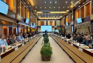 اتهام مهندسی، پول‌پاشی و غیرقانونی بودن انتخابات فدراسیون دانشگاهی/ وزیر علوم واکنش داد!