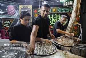 بیش از ۳۰۰ موکب ویژه زائران در خیابان امام رضا(ع)مشهد برپا می شود