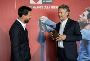 مسی: به بارسلونا برمی‌گردم