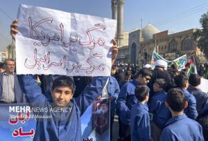 حاجتی: ملت ایران با زور و ظلم تسلیم نمی‌شود