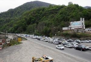 اقدام راهداری گیلان در رفع تجاوز به حریم راه محور رشت–امام‌زاده هاشم