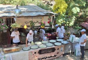 پذیرایی فدراسیون ورزش های همگانی از ورزشکاران در دل گرما + عکس