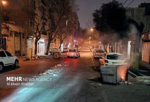 یک پلان از آشوب در شهر یزد؛ فردا شب آتش میزنم!