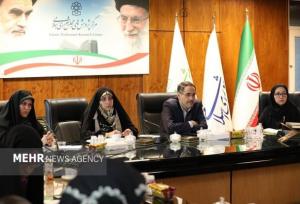 نگاهداری: مدیریت زنانه می‌تواند مبنای تحول حکمرانی در کشور باشد