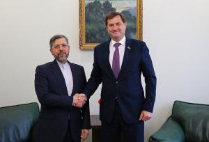 دیدار «خطیب زاده» با همتای بلاروسی در مینسک؛ تاکید بر روابط دوجانبه